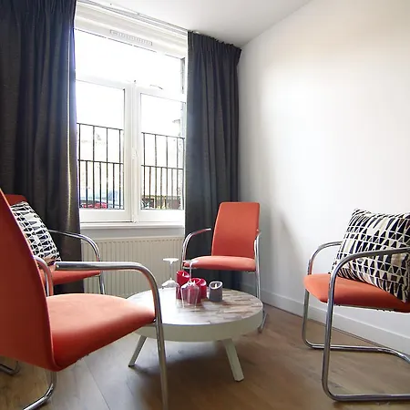 Luxury Leidseplein With Private Patio 3* أمستردام