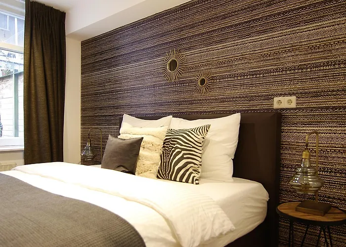 Panzió Luxury Leidseplein With Private Patio Amszterdam